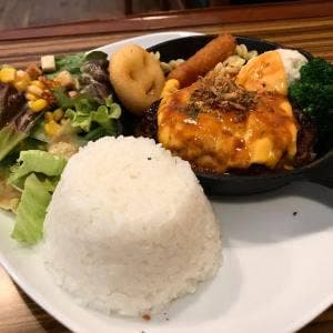 Munch's Cafe