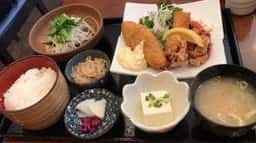 かどい