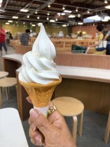 ファーマーズ御殿場 イートインコーナー