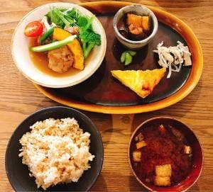 うつわとごはん カフェ温土