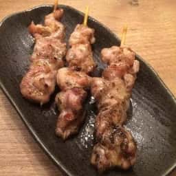 丹波炭火焼き鳥と和牛もつ鍋 煙~けむり~ 難波店