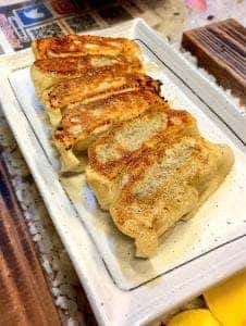 沖縄そば・島野菜料理 ゆらりあちねー