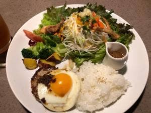 びっくりドンキー ハンビー北谷店