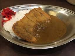 肉料理や にくと、うどん。