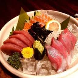 博多もつ鍋・黒豚しゃぶしゃぶ ぐるなべ 新宿店