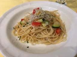 LISTA イタリア料理とワイン・日替わり料理