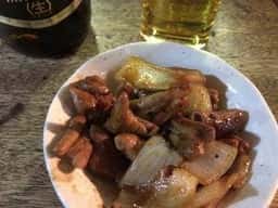 大倉山もつ肉店