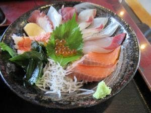 うおたけ鮮魚店やけんど~ 海鮮どんや