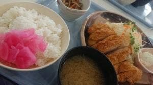レストラン 華栄