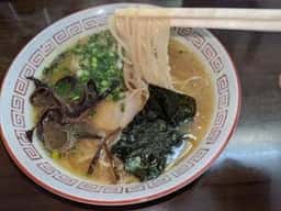 博多ラーメン八千亭