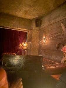 INDUSTRIAL LOUNGE 205