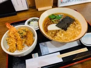 亀八庵