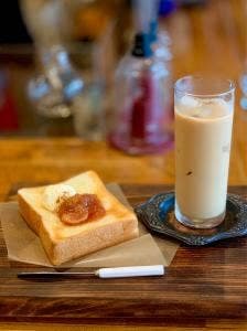 泊まれる純喫茶 ヒトヤ堂