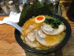 横浜ラーメン 壱八家 戸塚店