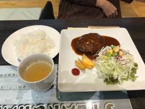 ステーキ&ハンバーグ ムームー