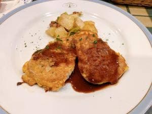 カフェ エ ビストロ ボンヌ シェール