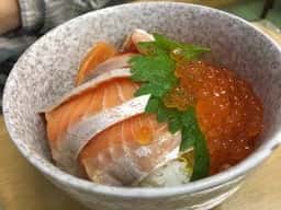 市場の食堂