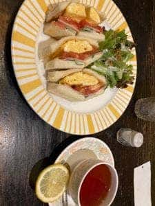 月見山喫茶ポエム