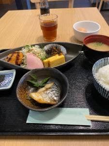 Hotel & Renta Car 660 駅裏食堂
