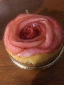 apple & roses