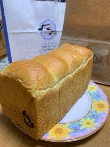 天然酵母の食パン専門店 つばめパン&Milk