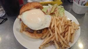 サニーダイナー 本店