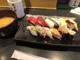 江戸前回転寿司 ぎょしん 自由が丘店