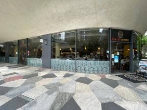 タリーズコーヒー 新宿イーストサイドスクエアアトリウム店