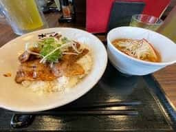 精肉屋の焼肉丼 おぼや 南千里本店