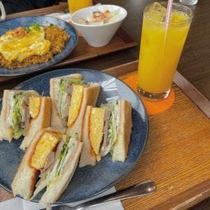 Kinds cafe