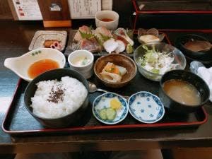 海鮮和食 仲々