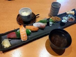 鮨亀