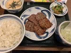 牛たんとろろ麦めし ねぎし 銀座並木通り店