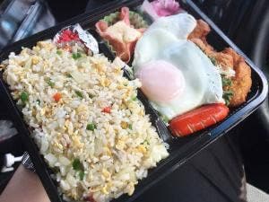 弁当定食の中ちゃん