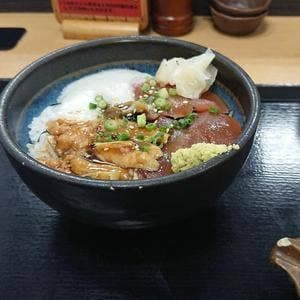 まぐろ市場 新橋銀座口店