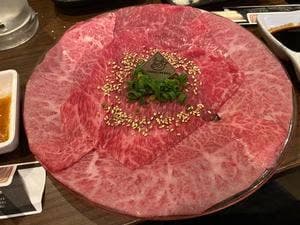 焼肉酒場 ともさんかく 本店