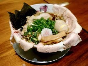 ストライク軒 二ノ丸温泉店