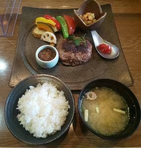 村の食堂・畑の台所 麦の楽園 ろまんちっく村