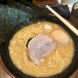 横浜家系ラーメン だるま家3 逗子店