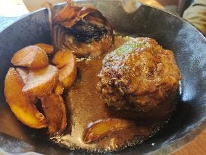 肉バルとキャンプ CARAVAN