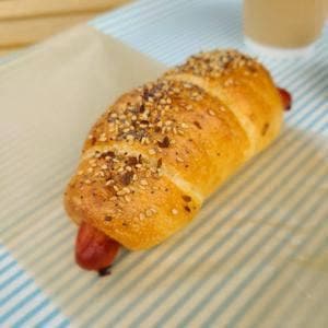 BLUE POPPY Bakery