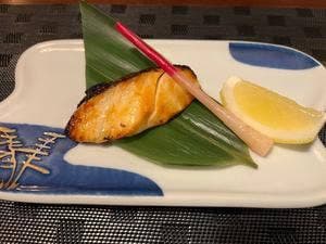 ダイニングバー DEN