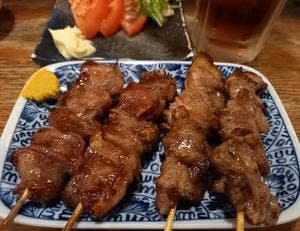 もつ焼 登運とん