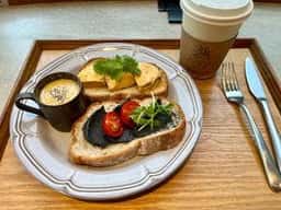 OVAL CAFÉ