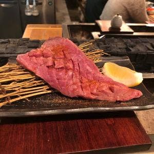 にくまる 平和通り店