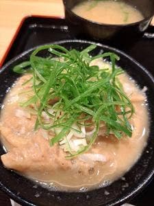 もつ煮込み 中田屋