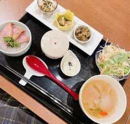 ヒル薬膳粥・ヨル貝割烹 カイノクチ