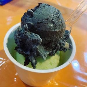 島のアイスクリーム屋『トリトン』