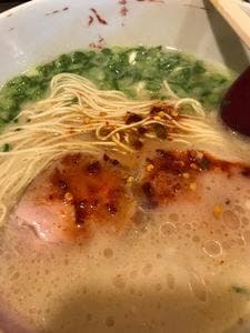 八味豚骨ラーメン