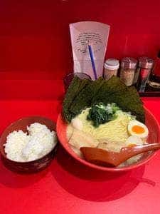 横浜家系ラーメン赤家 江古田店